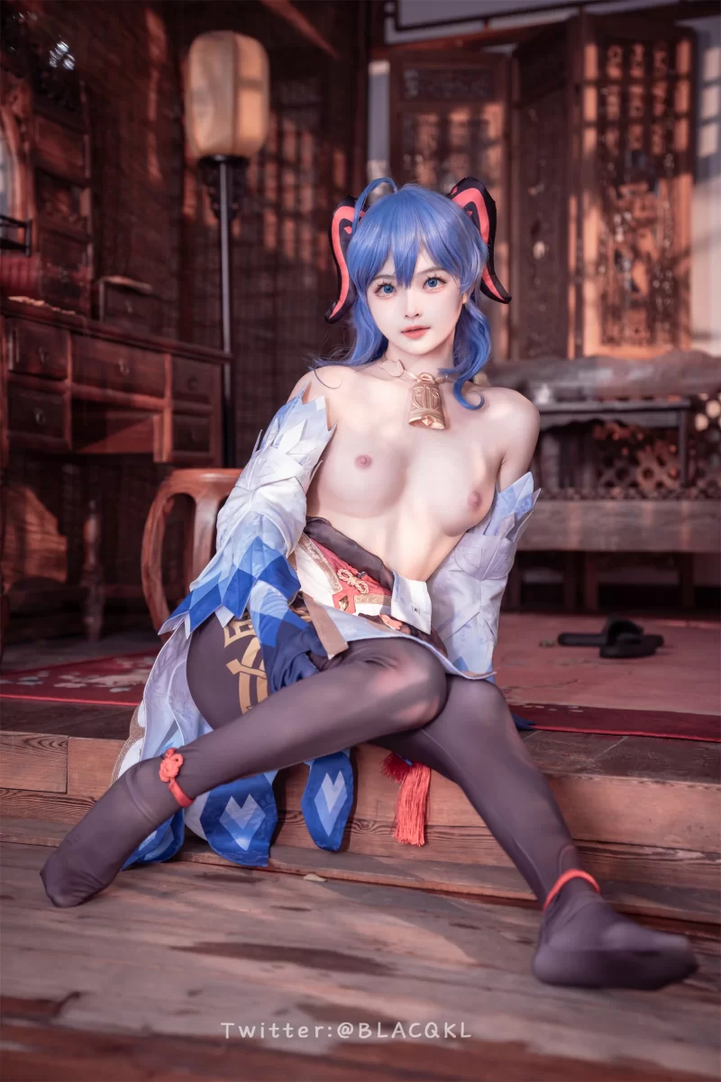 Cosplay 00后萌新美少女白虎嫩逼太干净·@BLOCQKL·大尺度COS甘雨视图~【90P+998MB】
