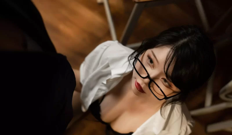国产coser Leah梓未写真合集【npv+16.05g】