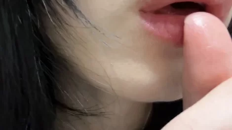 ASMR ASMR_Nana困薯_R_E_STUDIO_近距离嘬手指2_0【1v+195m】