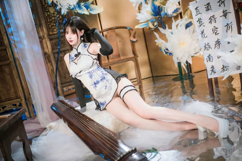 国产模特 羽生三未 NO.024 艳娘幻梦谭 瓶儿 青花瓷旗袍 [25P-294MB]【25P+294MB】