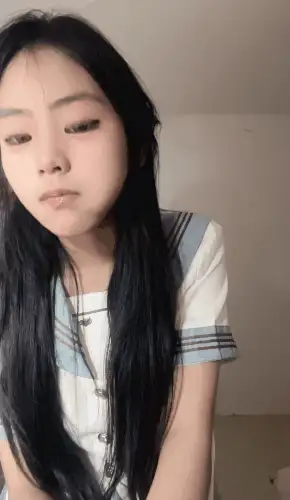 女大学生 新人！校花！啊啊~好漂亮啊~本以为绿播的她竟开始道具自【5v+1.9G】
