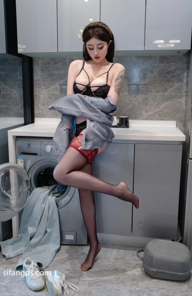 高颜值美女 奈汐酱nice 维羞工【82p4v+2G】