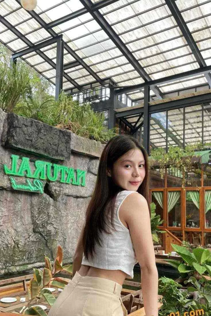 自拍 不得不说越南妹真的非常够劲 高颜值越南妹妹被大黑蟒跟打桩机一样爆操【1+40m】