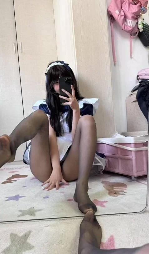 自拍 抖音百万网红 董香一只香 微密圈TF空间福利资源合集 丝袜小嫩脚【1+700m】