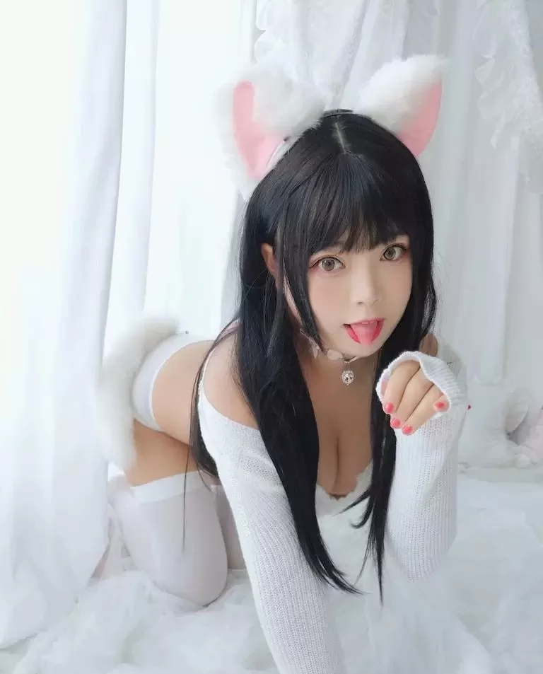 国产coser 白烨写真合集【npv+56.72g+】