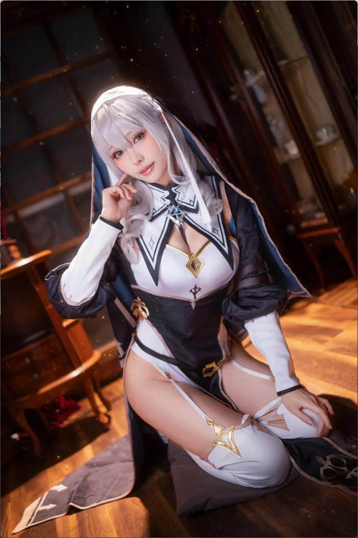 国产coser ElyEE子 – 全套合集216期含随包视频 8.27更新【8330P/211V+27.3G】