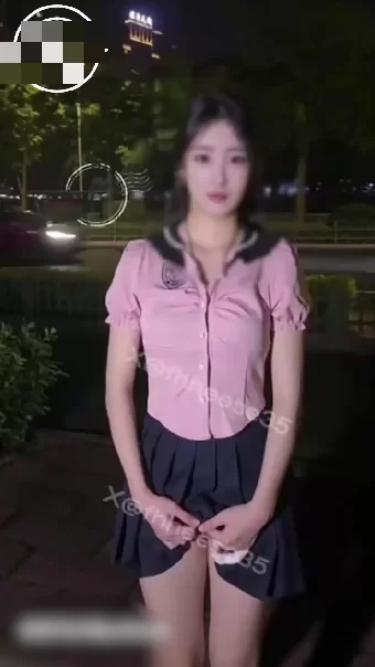 女大学生 播音系 小美Miyoki 推特绝美尤物 户外自行车装巨屌自慰 骑【1+400m】