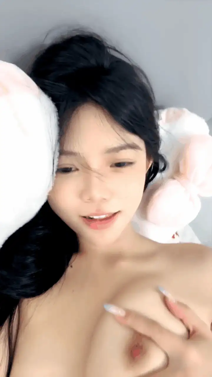 国产主播 [咪咪酱]女神级别美女 下海直播自慰跳蛋塞逼最新直播【6v+4.62g】