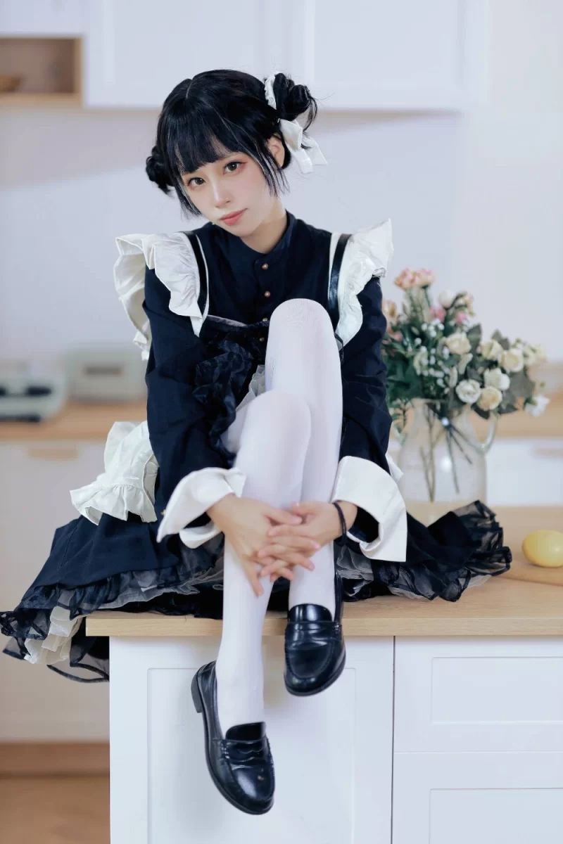 国产coser 洛桑w伊梓  女仆日记Ⅲ[28P 321.9M]【28P+321M】