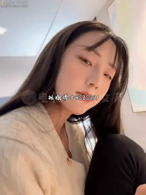 自拍 素人颜值天花板女大学生「神颜少女」自慰性爱泄密流出，做爱的时候表情极其销魂摄人，【多p+v+1.68G】