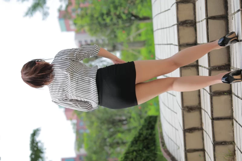 美女御姐 超性感和青春活力的大学老师【都是高清照片和视频+6.2G】