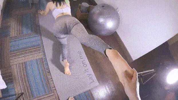 美女御姐 潮喷淫娃〖小水水〗瑜伽课后入长腿大胸的女学员，高难【2+1232MB】