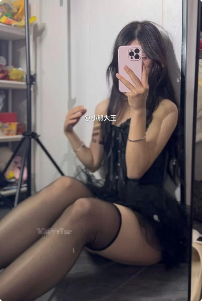 自拍 抖音[小熊大王]最新觅圈资源合集+抖音无水印原视频合集【156P+151V+585M】