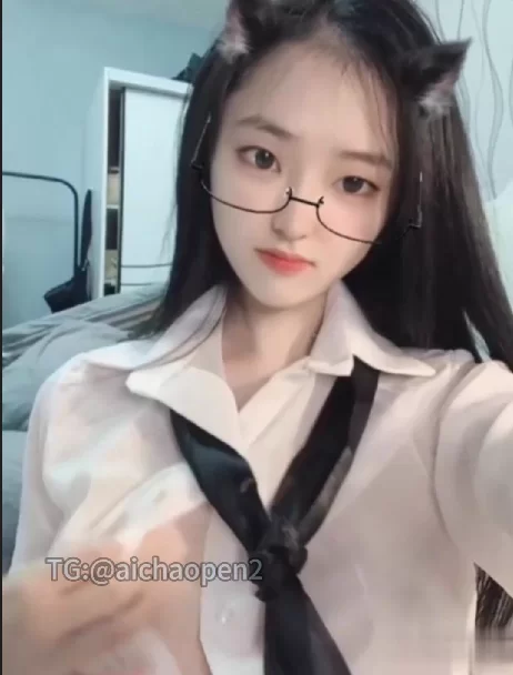 美女御姐 清纯小学妹，在家手搓雪白的奶子，粉嫩的小穴，用棒棒【1+850M】