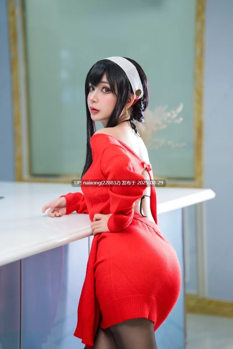 福利姬 Umeko J - 约尔《间谍过家家》4K [102P-1.52G]【1+1.52G】