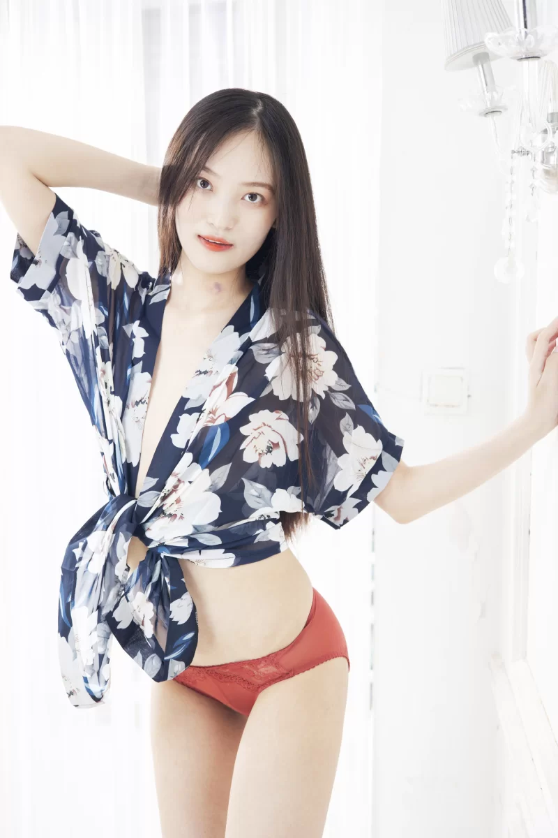国产模特 黄甫绝美粉逼忍不住想让人添~国模·欣茹·大尺度人体私拍~【479P+869MB】