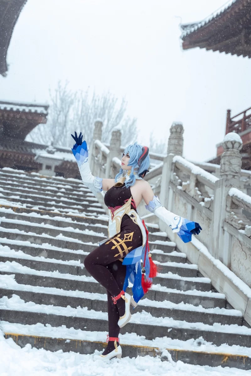 国产coser 虎森森 NO.046 原神 甘雨 雪景[42P 298.2M]【42P+298M】