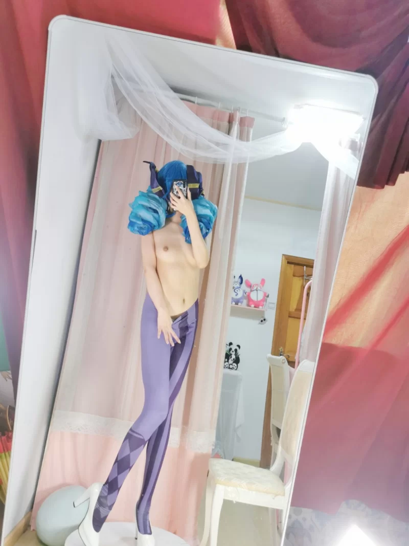 Cosplay 沐沐酱 格温cos【npnv+200】