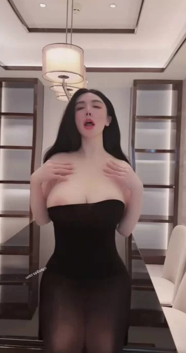 自拍 极品颜值美乳女神『潘娇娇』天花板级性感尤物 穷人肏不【111v+1.63g】