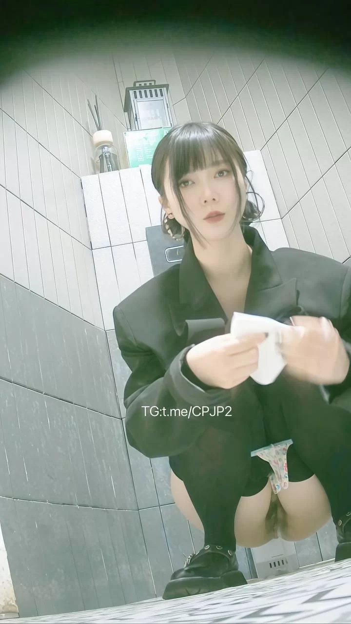 美女御姐 极品高颜值厕拍，质量真的高【179v，523p+760M】