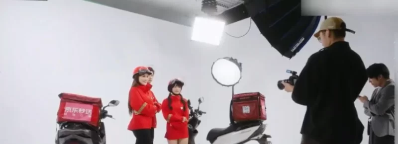 有剧情的 美团剧情片 京东外卖大佬下海双飞巨乳萝莉 无套猛操双穴【1+700M】