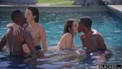 3p/多p Blacked.16.08.28.Lana Rhoades,Leah Gotti-Best Friends Share Two BBCs【1V+3284MB】