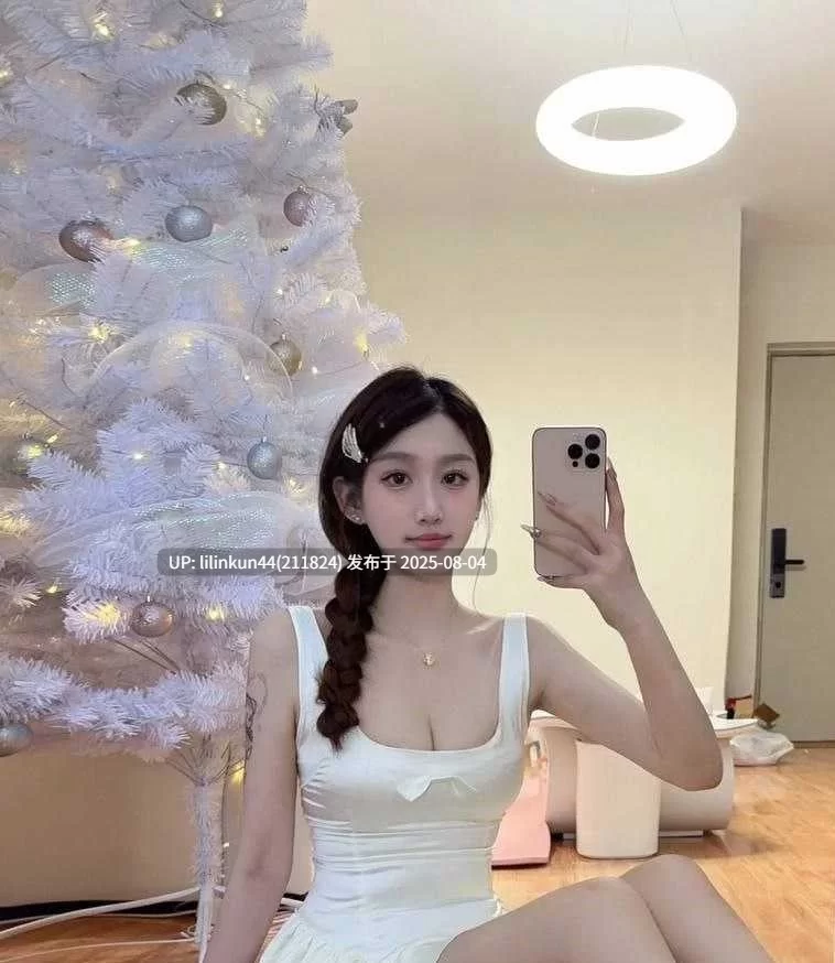 自拍 南大07年清纯学妹 寝室与男友激情性爱 渣男偷录后入蜜桃臀视频 颜值即正义!【1+60m】