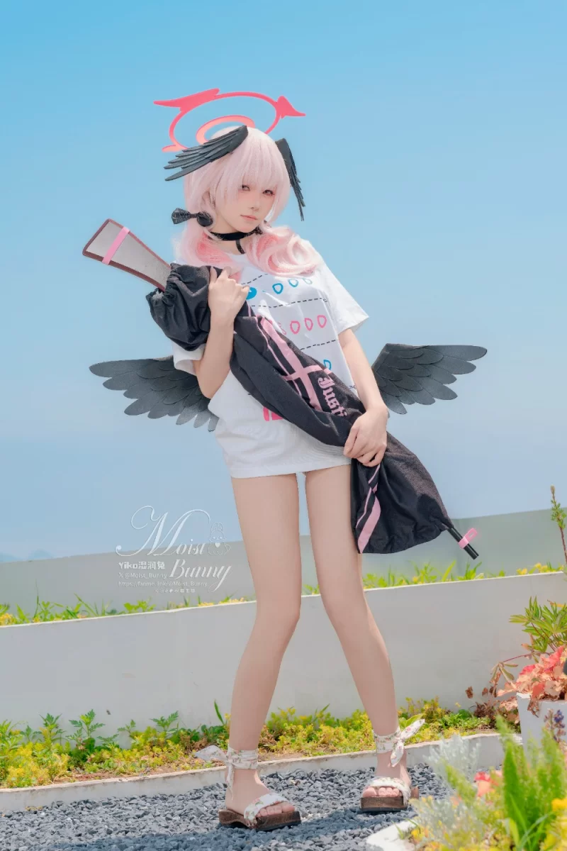 国产coser Yiko湿润兔  『下江小春 泳装』【95p2v+2.5G】