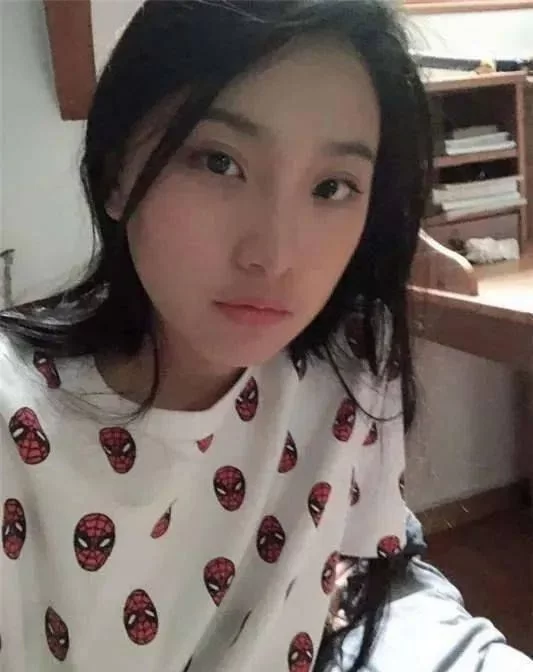 合集 JUNE LIU #中国 #留学生 #刘玥 #P站 作品50部全集【50v+41.3g】