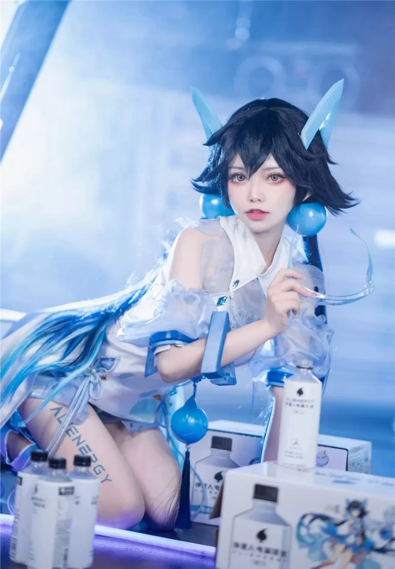 国产coser 六二二同学写真合集【npv+1.95g】