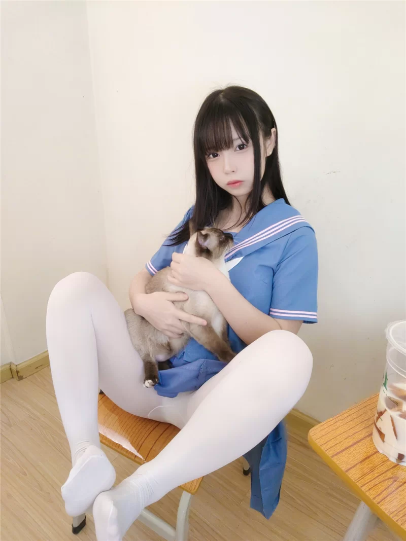 合法萝莉 十万珍吱伏特 - 撸猫日记【102P1V+306M】