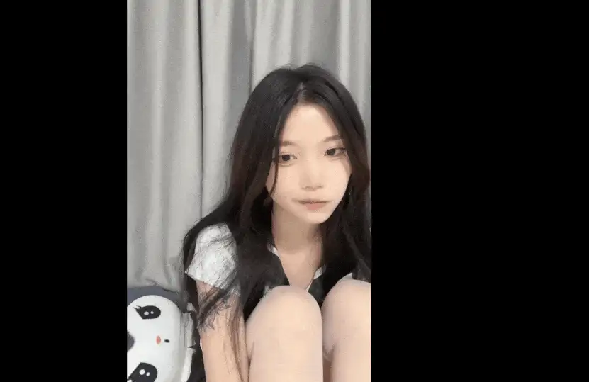 福利姬 尤物美少女[带御回家]收费房学生制服【1+564M】