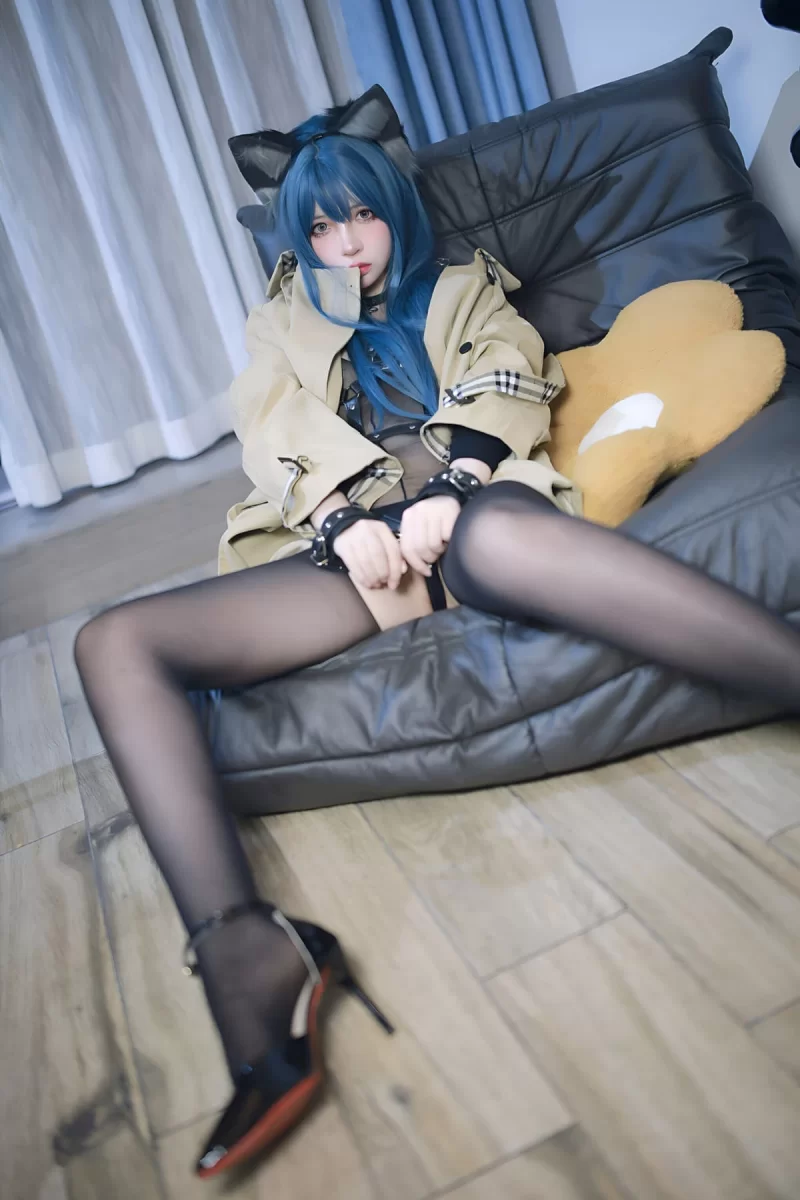 福利姬 疯猫ss NO.197 生日本 猫耳绑带束缚【70P+485M】