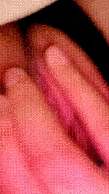 美女御姐 大屌哥再战两个极品少妇，精彩双飞全程露脸丝袜高跟性【2+2776MB】