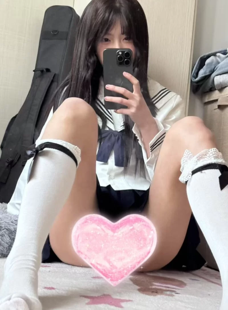 自拍 抖音百万网红 董香/一只香 微密圈/TF空间福利 丝袜小嫩脚【1+695m】