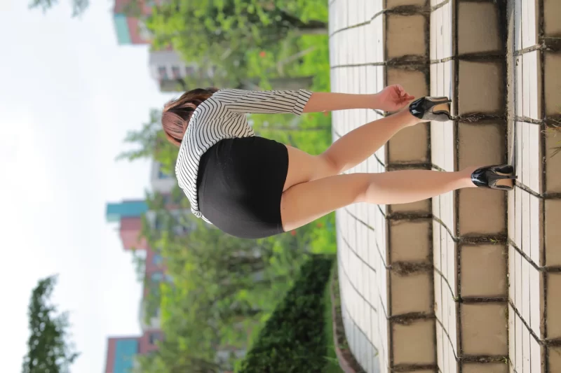美女御姐 超性感和青春活力的大学老师【都是高清照片和视频+6.2G】