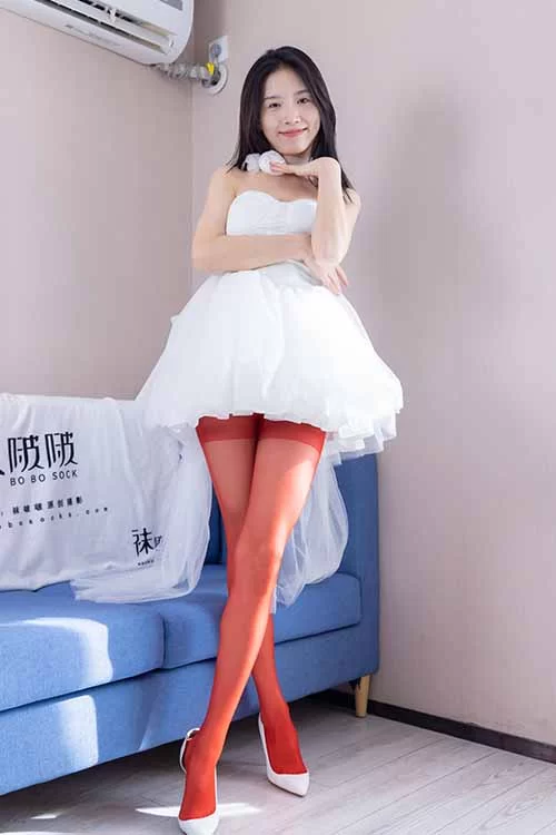 美腿/足控 袜啵啵-芝士-高跟鞋、黑丝红丝超短裙[169P-1V-1.6G百度网盘]【169p1v+1.6G】