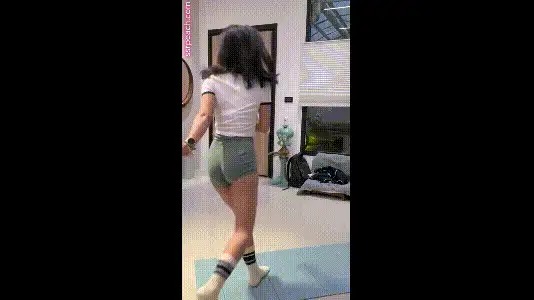 其他 [新作]FansOne 亚洲臀后艾莉 (ssrpeach) (露脸)【1V+378M】
