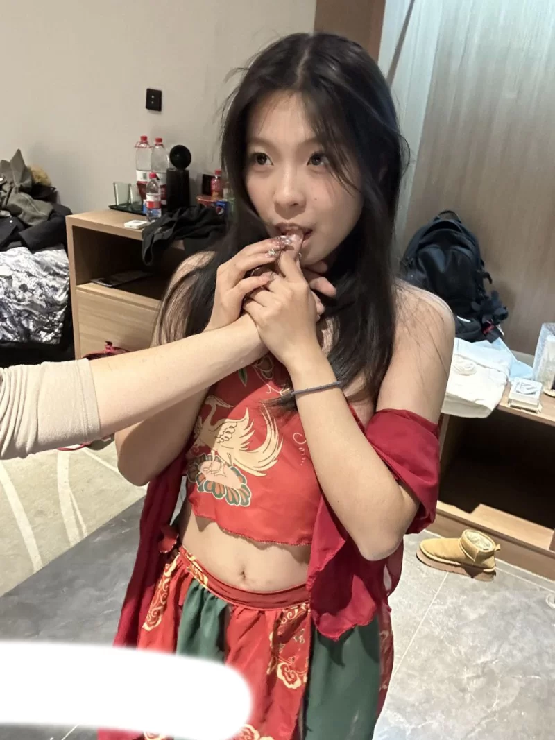 美女御姐 福建女大学生，真实啪啪男友流出，完美露脸，清新可爱【2+1335MB】