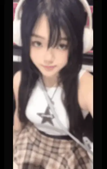 自拍 长春反差婊刘MS自拍图影流出，极品微胖女神在床上被金【47p+55v+943M】