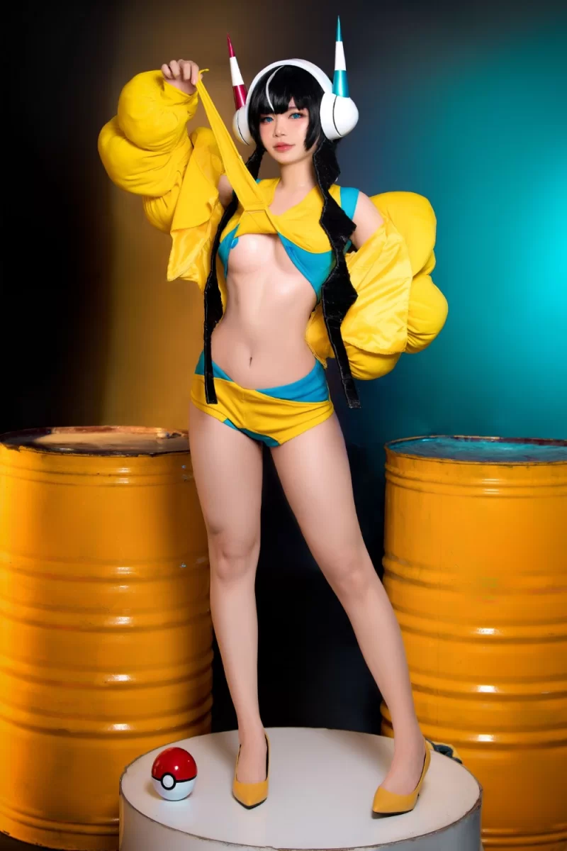 日韩coser ZinieQ Elesa [33P-238MB]【33P+238M】