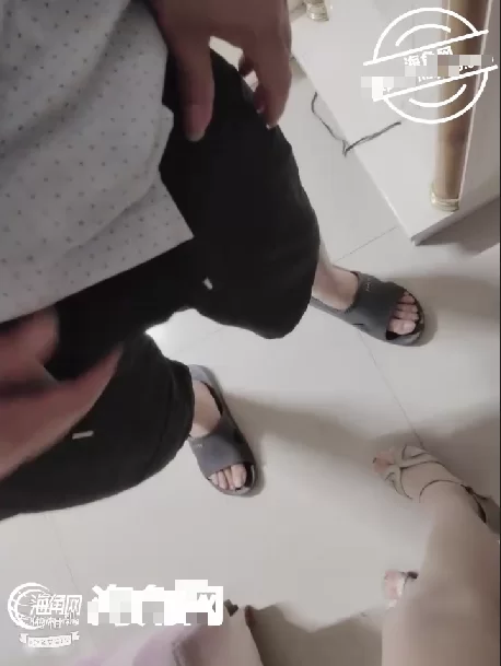自拍 妖媚婷儿 户外露出天花板 老头终结者 勾引工地大爷到小【1+750M】