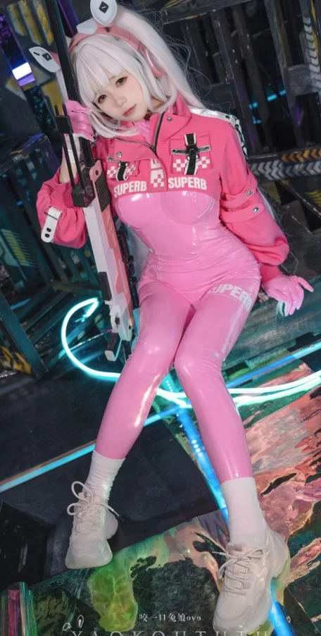 国产coser NIKKE爱丽丝 [34P-581MB]【1+581m】