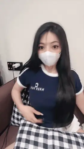 国产主播 大奶美女[熊猫娃娃]各式制服,揉奶抠逼自慰诱惑0602-0625【32v+27G】