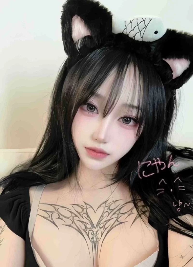 自拍 韩国超高颜值网红模特 ixovever 与肌肉小奶狗哈朗 酒店初次露脸啪啪 付费片首曝【1+190m】