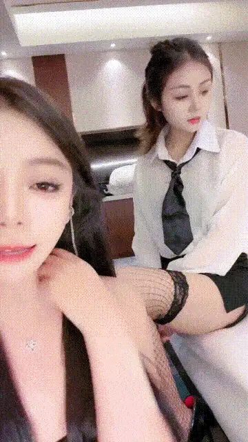 3p&多p 精品推荐 超美新人女孩『西奶』约金主与闺蜜一起双飞操【2+7704MB】