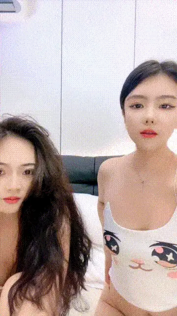 熟女少妇 大屌哥再干两个风骚母狗少妇，全程露脸乖巧听话丝袜情【2+3075MB】
