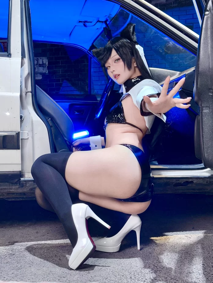 Cosplay 屿鱼Yukako_碧蓝 爱宕 赛车服 [114P]【114P+1.7g】