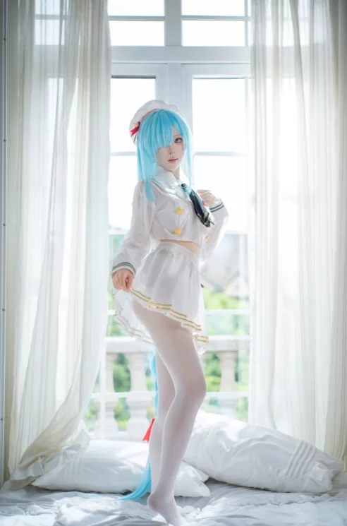 国产coser 矢量鱼 - 雅努斯水手服 碧蓝航线 38P-369M【38P+369M】