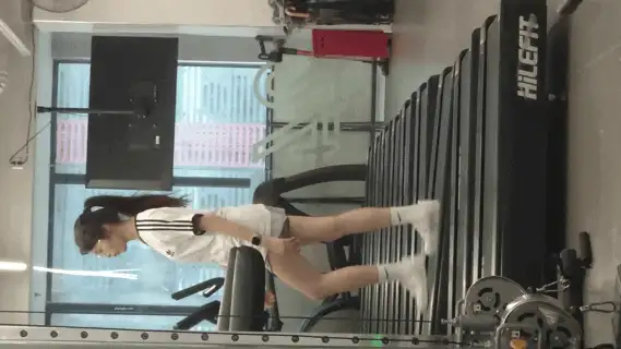 自拍 恋物福利❤ 经典流出 恋鞋 尾随 扫楼 打胶玩同事性感美鞋【NP693V+68G】